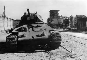 Подбитый советский танк Т-34 в Сталинграде, 8 октября 1942 года
