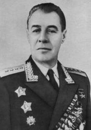 М. М. Попов, генерал-лейтенант, командующий войсками ЛВО (Северного фронта)